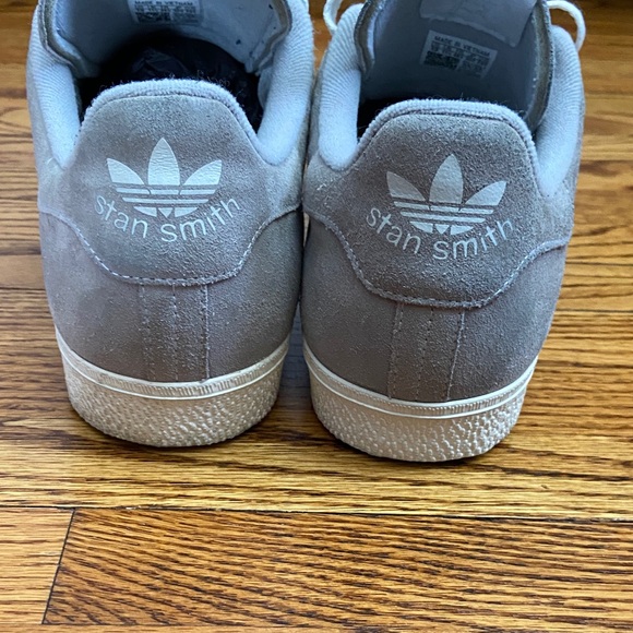 Adidas Stan Smith Light Gray Casual Sneakers - Picture 9 of 11